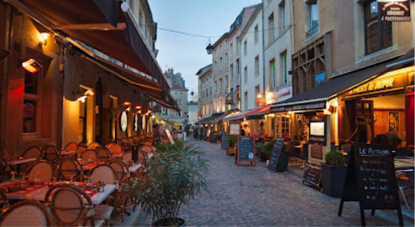 Karine - restaurant EYGALIERES