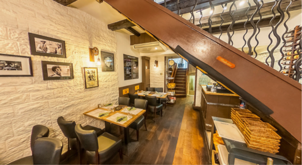 Karine - restaurant EYGALIERES